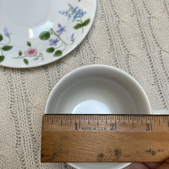 Corelle Floral Tea Coffee Cup and Saucer Set. 3 cups 4 saucers. Stoneware cups - Picture 7 of 8